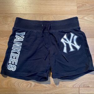 Genuine merchandise girls yankees shorts